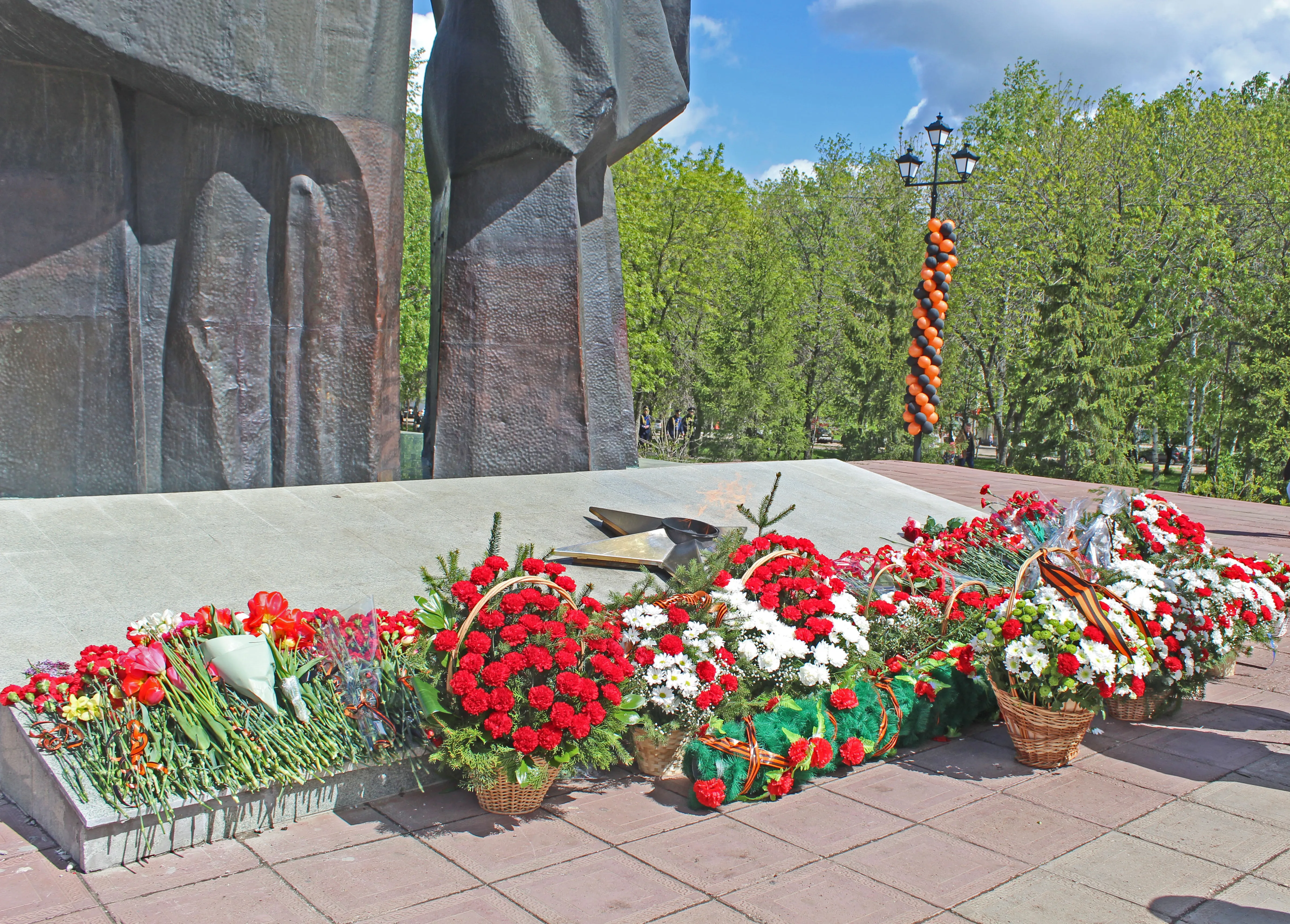 Люция ӘБЛИЕВА. Йолдызлы капкалар. Нәсер