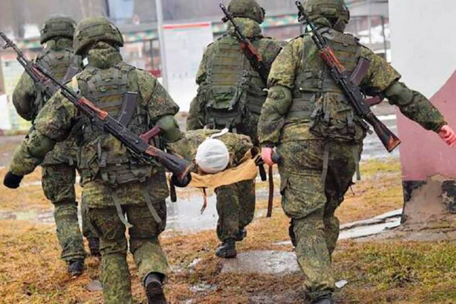 “Азовсталь”дәге украин сугышчылары әсирлеккә төшкән