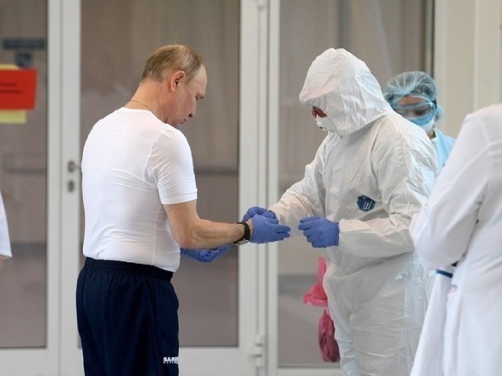 Яңа вакцина сынауда Путин да катнаша!