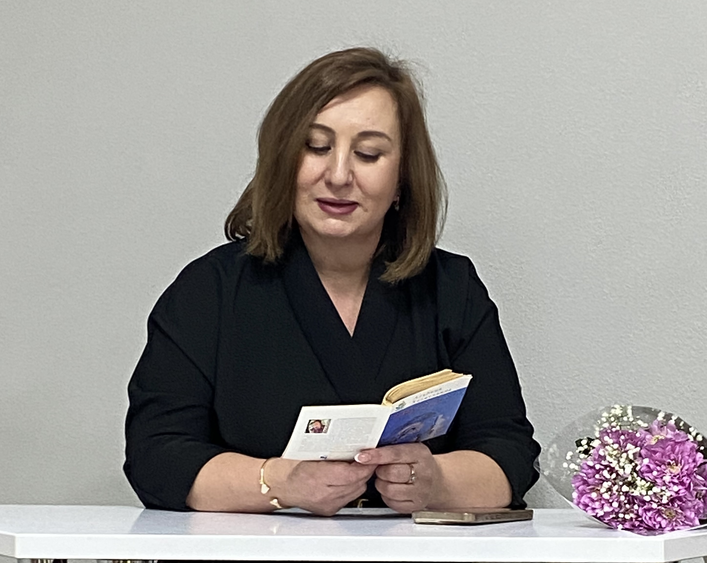 Татар әдипләре киңәш корды