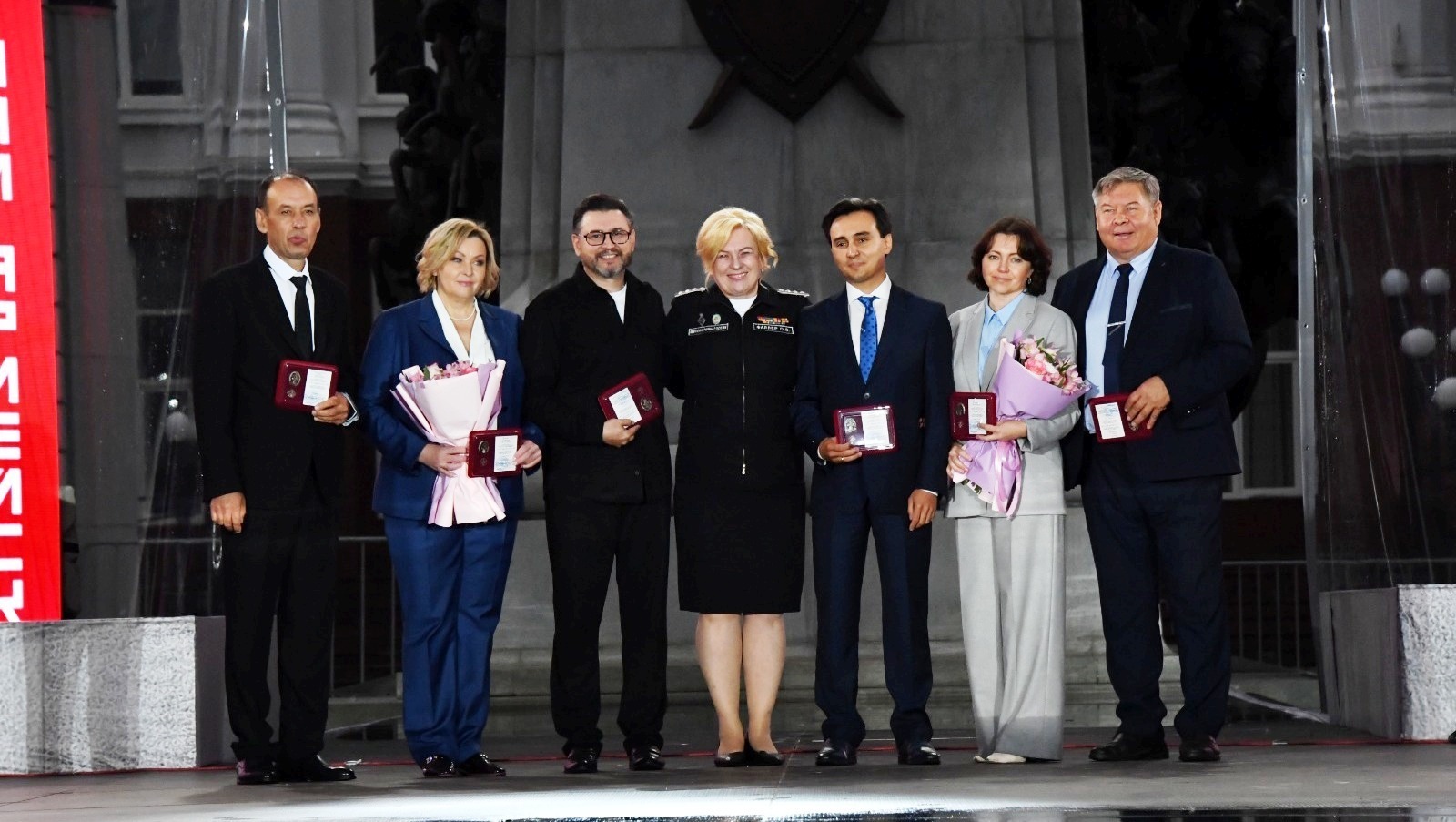 Мәдәният эшлеклеләрен бүләкләделәр