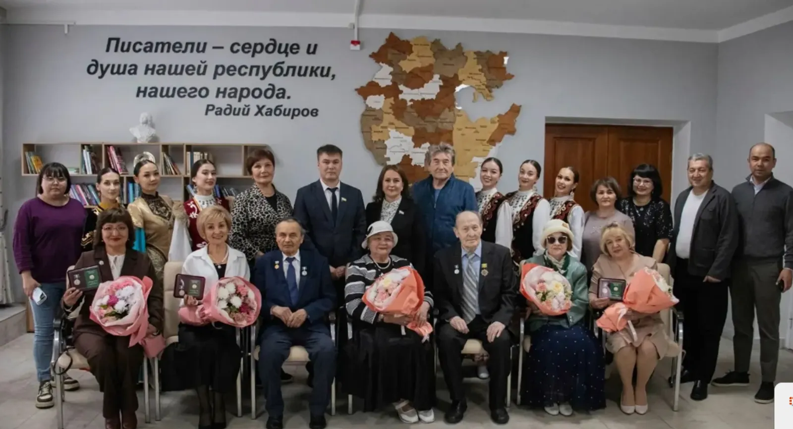 Рәми Гарипов медален кемнәр алды?