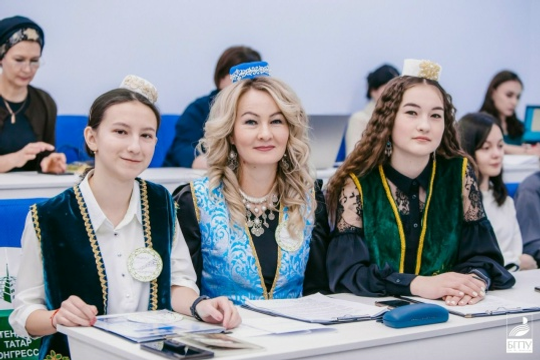 Илдус ФАЗЛЕТДИНОВ. “Хыял артыннан йөгерәм...” (2)