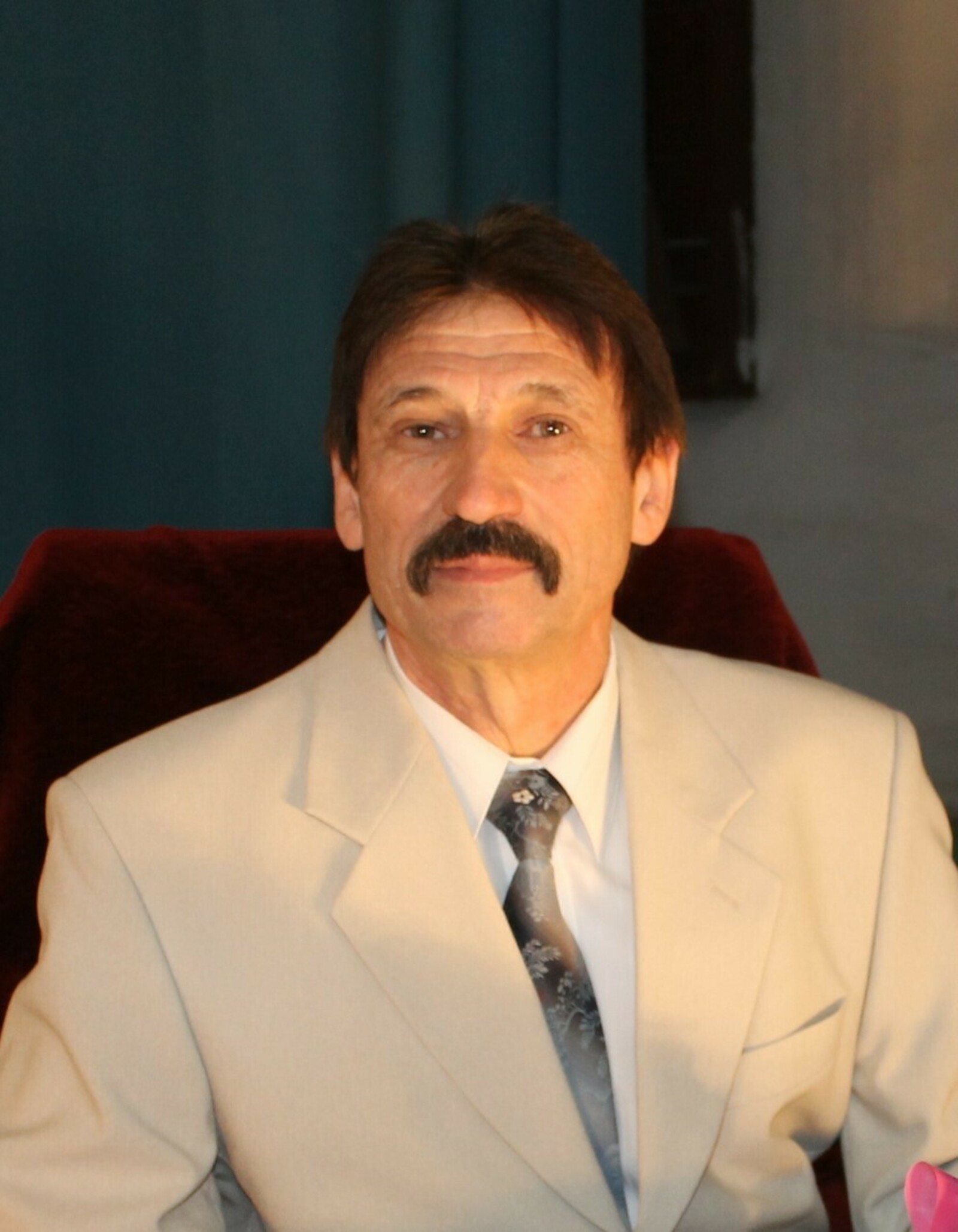 Риф ЙӨЗЛЕКБАЕВ.  Яман чир